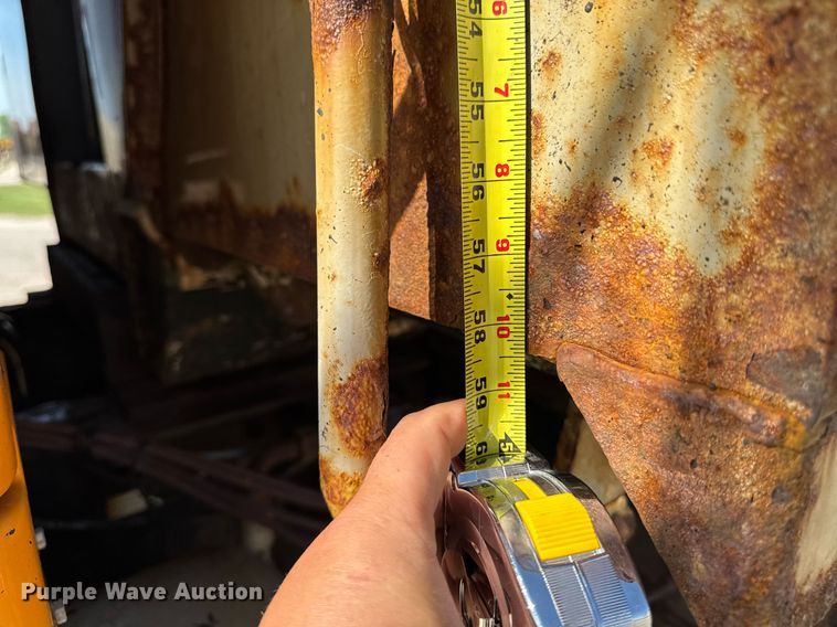 image for item EM2049 2009 Sterling L8500 Series dump truck