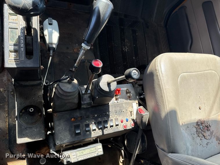 image for item EM2049 2009 Sterling L8500 Series dump truck