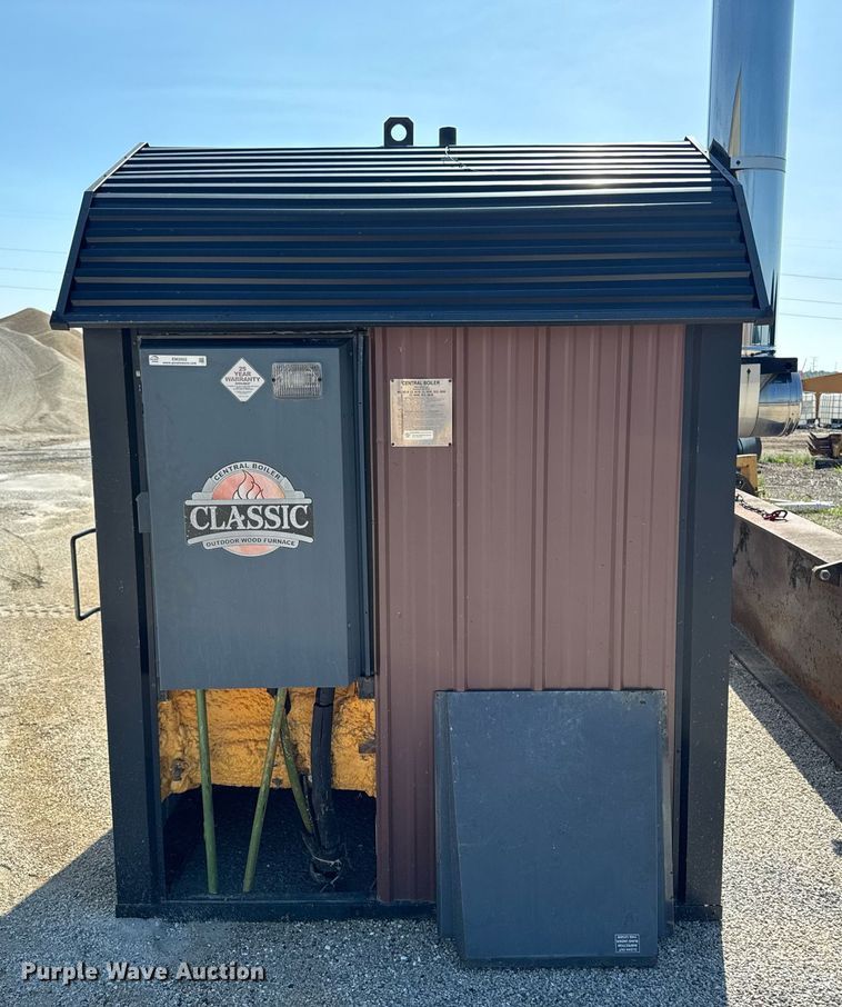 image for item EM2052 2006 Central broiler CL6048 wood burning outdoor furnace