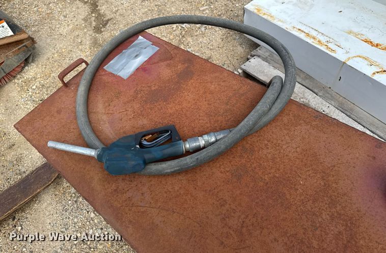 image for item EM2064 (3) fuel tanks