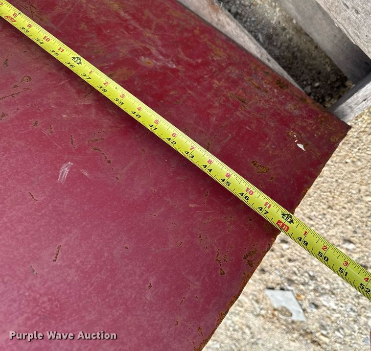 image for item EM2064 (3) fuel tanks