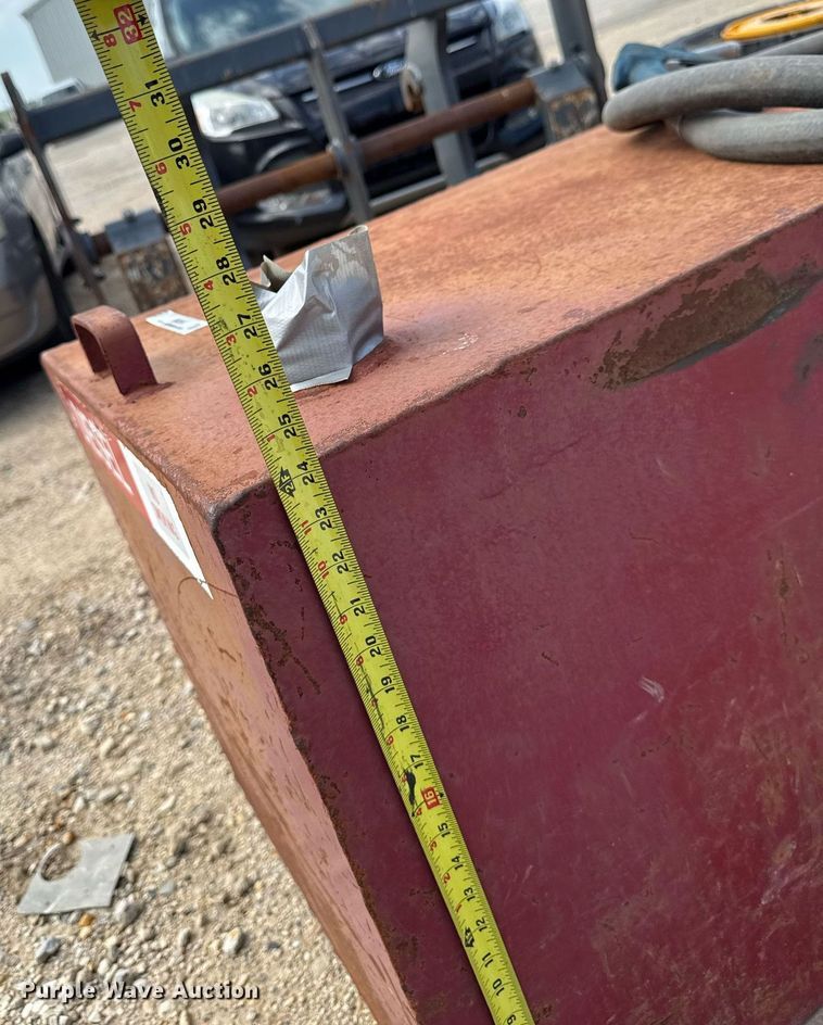 image for item EM2064 (3) fuel tanks