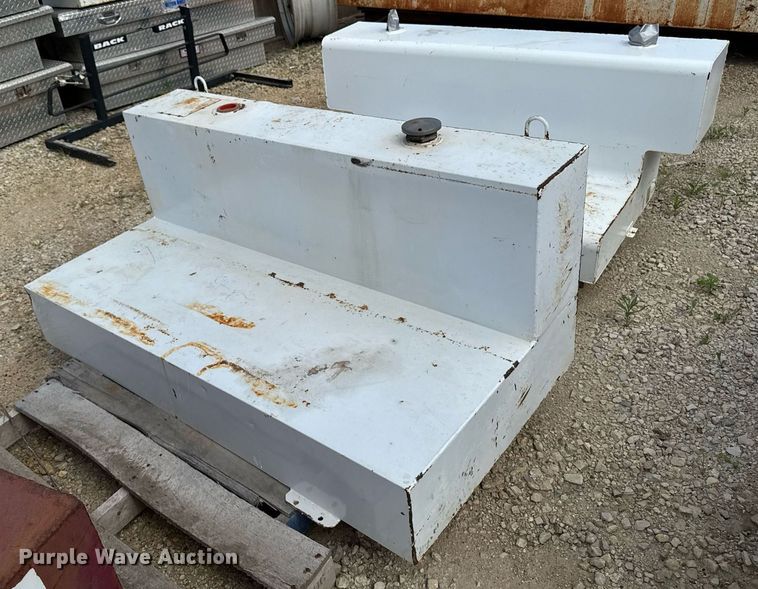 image for item EM2064 (3) fuel tanks