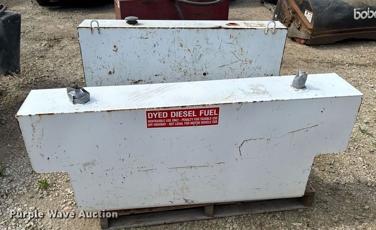 image for item EM2064 (3) fuel tanks