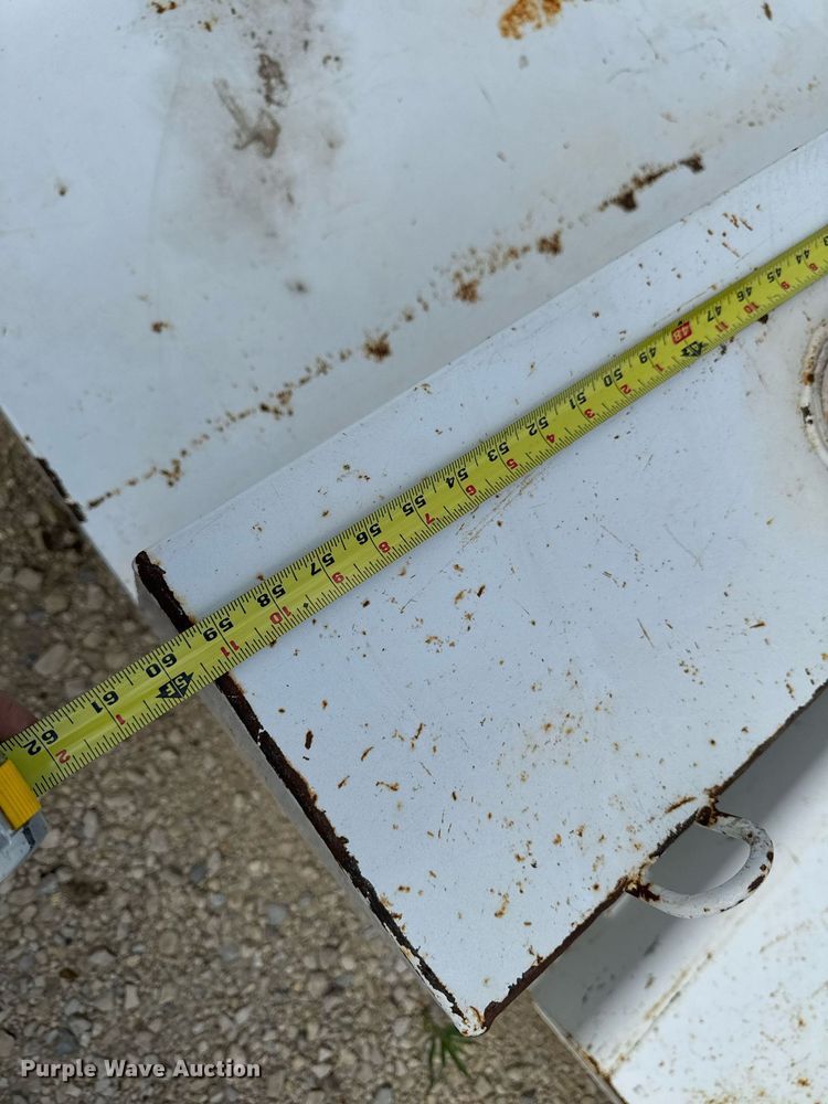 image for item EM2064 (3) fuel tanks