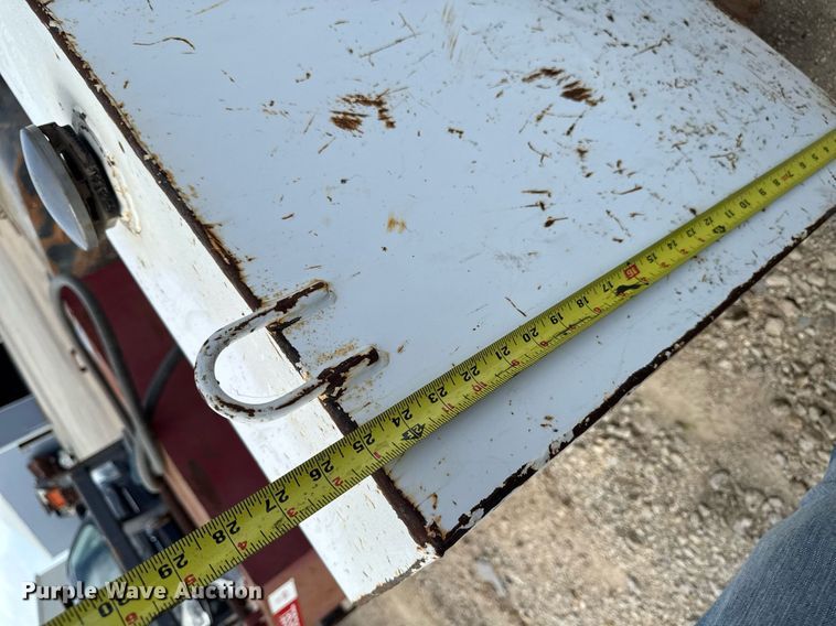 image for item EM2064 (3) fuel tanks