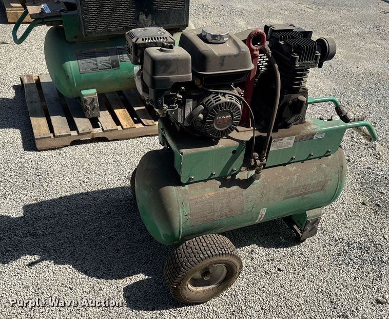 image for item EM2070 Speedaire 4NB84 air compressor