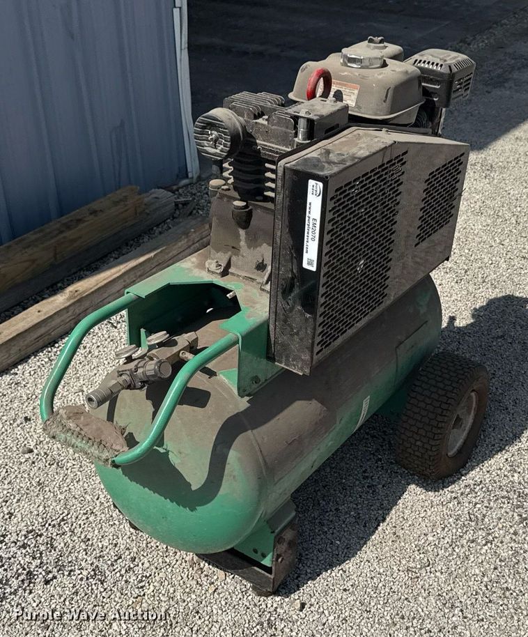 image for item EM2070 Speedaire 4NB84 air compressor
