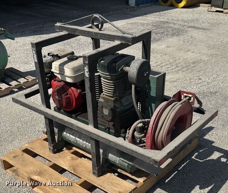 image for item EM2071 Rolair air compressor