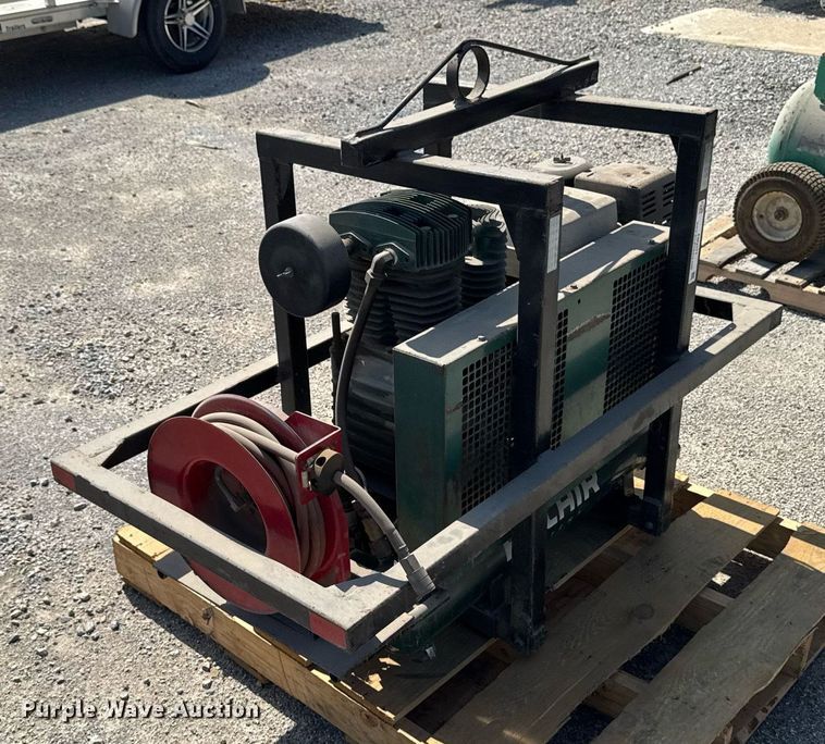 image for item EM2071 Rolair air compressor