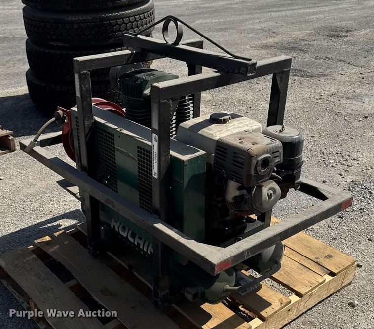 image for item EM2071 Rolair air compressor
