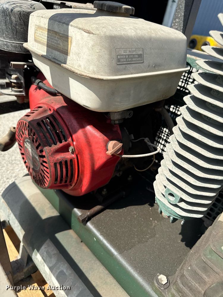 image for item EM2071 Rolair air compressor