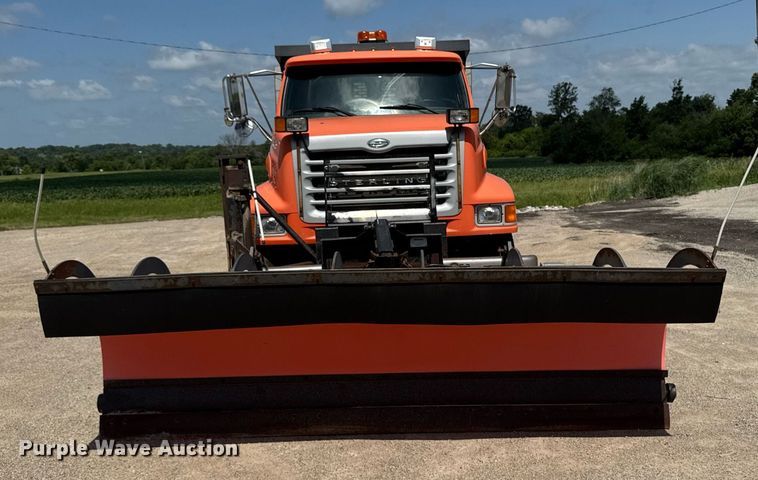 image for item EM2073 2005 Sterling L7500 series dump truck