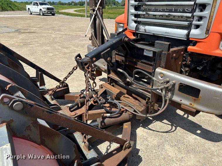 image for item EM2073 2005 Sterling L7500 series dump truck