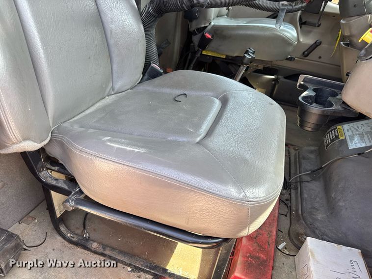 image for item EM2073 2005 Sterling L7500 series dump truck