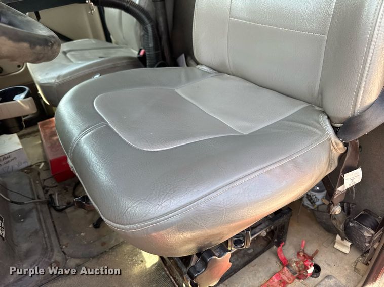 image for item EM2073 2005 Sterling L7500 series dump truck