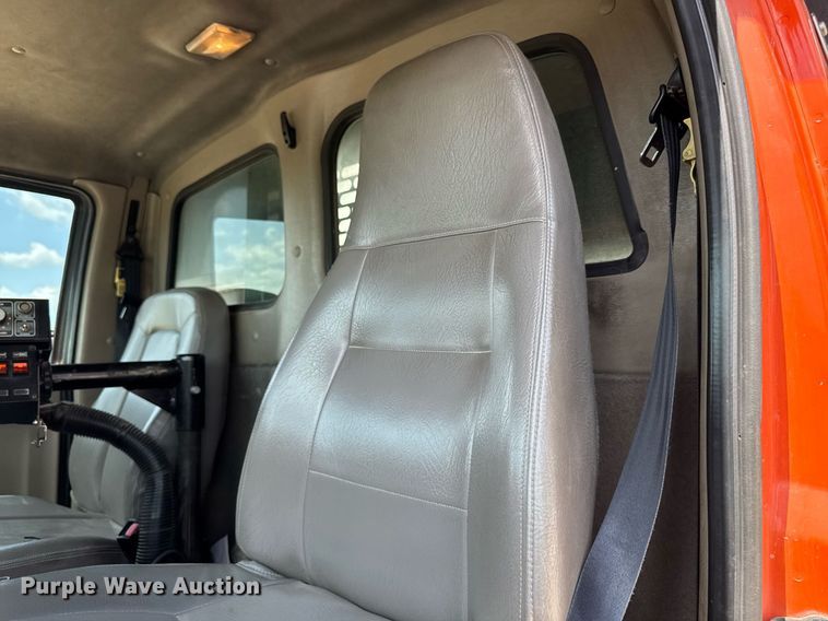 image for item EM2073 2005 Sterling L7500 series dump truck