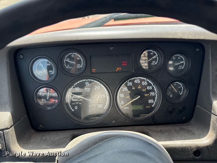 image for item EM2073 2005 Sterling L7500 series dump truck