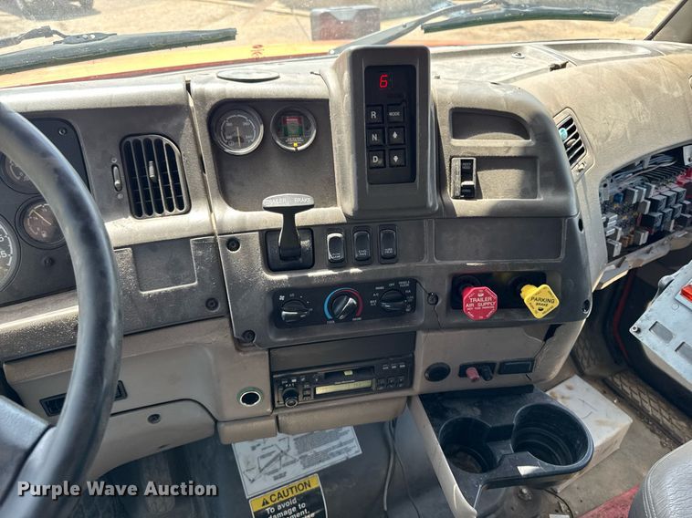 image for item EM2073 2005 Sterling L7500 series dump truck