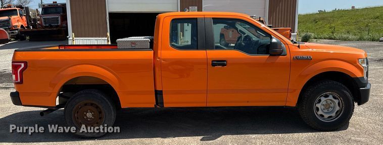 image for item EM2074 2016 Ford F150 XL SuperCab pickup truck