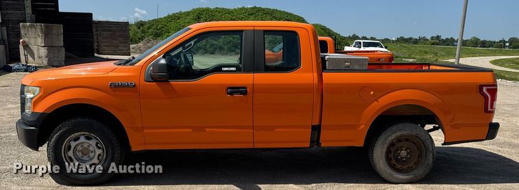 image for item EM2074 2016 Ford F150 XL SuperCab pickup truck