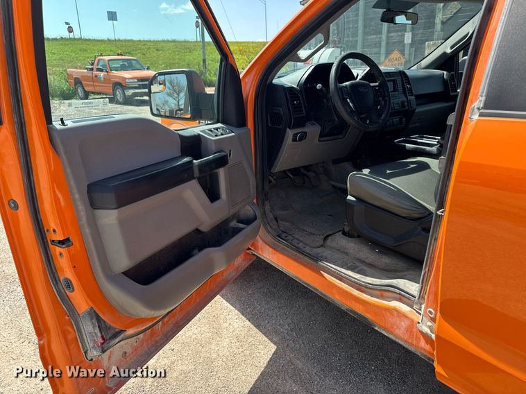 image for item EM2074 2016 Ford F150 XL SuperCab pickup truck