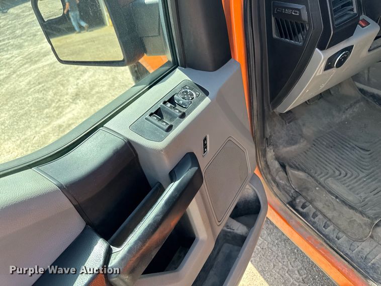 image for item EM2074 2016 Ford F150 XL SuperCab pickup truck