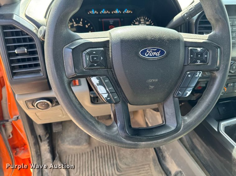 image for item EM2074 2016 Ford F150 XL SuperCab pickup truck