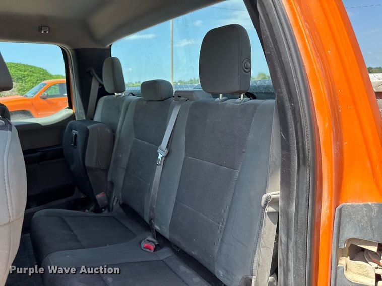 image for item EM2074 2016 Ford F150 XL SuperCab pickup truck