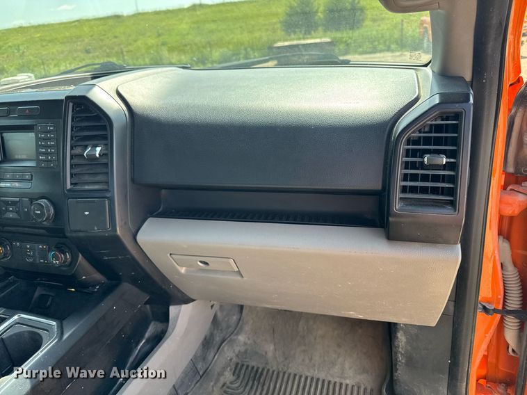 image for item EM2074 2016 Ford F150 XL SuperCab pickup truck