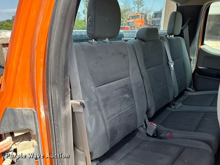 image for item EM2074 2016 Ford F150 XL SuperCab pickup truck