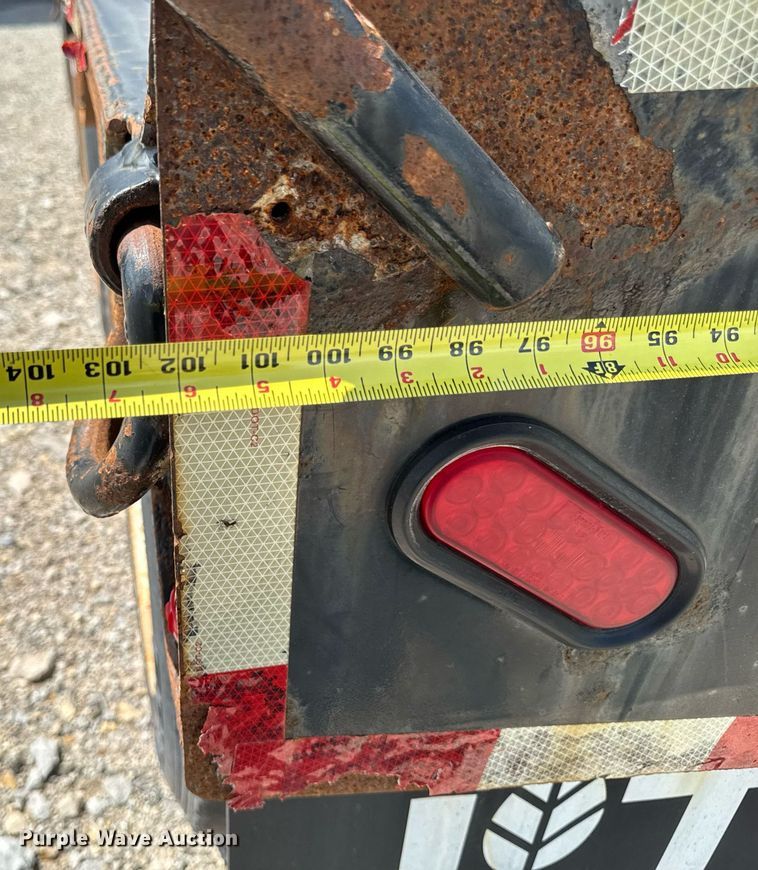 image for item EM2076 2013 Dynaweld LB52-24DPS lowboy equipment trailer