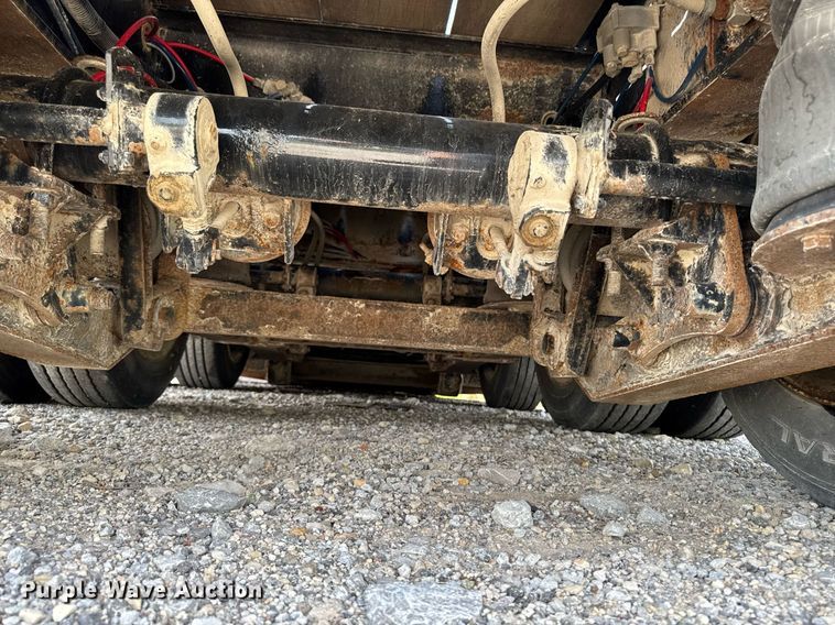 image for item EM2076 2013 Dynaweld LB52-24DPS lowboy equipment trailer