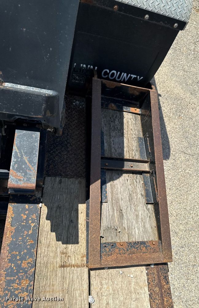 image for item EM2076 2013 Dynaweld LB52-24DPS lowboy equipment trailer