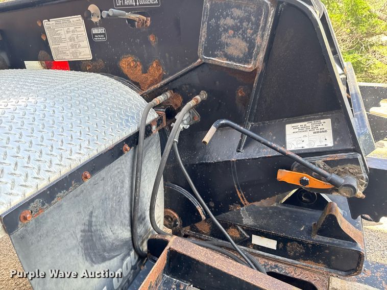 image for item EM2076 2013 Dynaweld LB52-24DPS lowboy equipment trailer