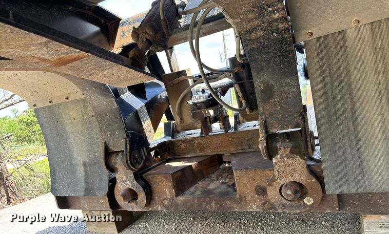 image for item EM2076 2013 Dynaweld LB52-24DPS lowboy equipment trailer