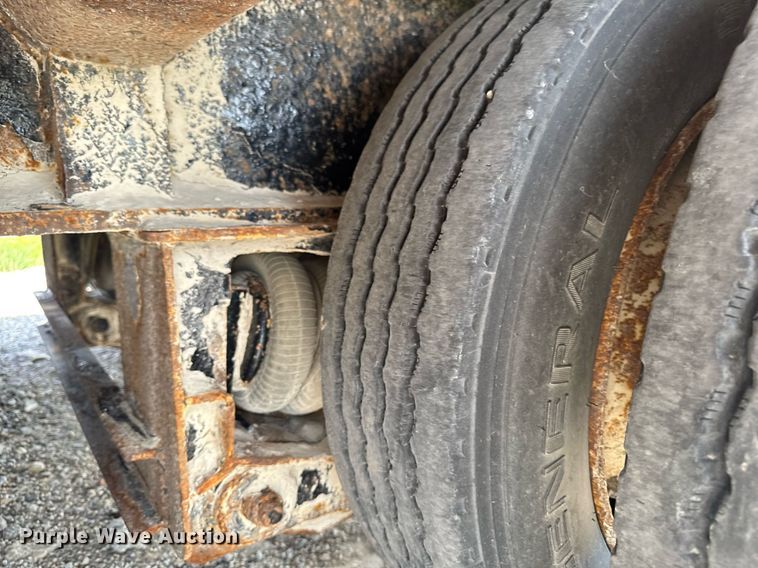 image for item EM2076 2013 Dynaweld LB52-24DPS lowboy equipment trailer