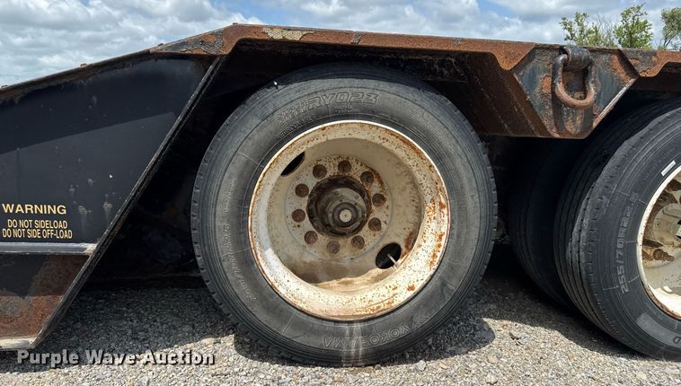 image for item EM2076 2013 Dynaweld LB52-24DPS lowboy equipment trailer
