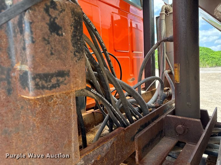 image for item EM2077 2004 Sterling Truck L7500 Series dump truck