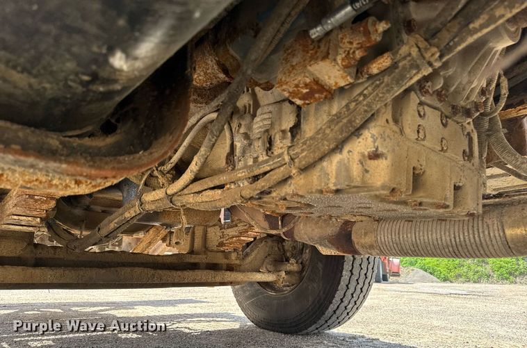 image for item EM2077 2004 Sterling Truck L7500 Series dump truck