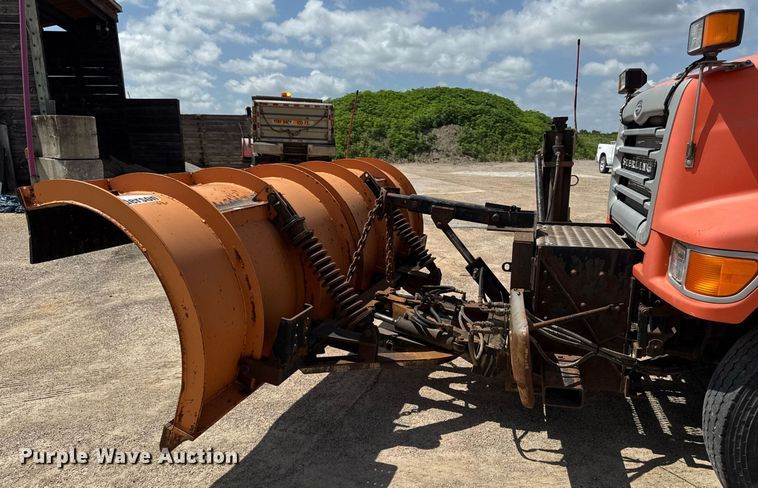 image for item EM2077 2004 Sterling Truck L7500 Series dump truck