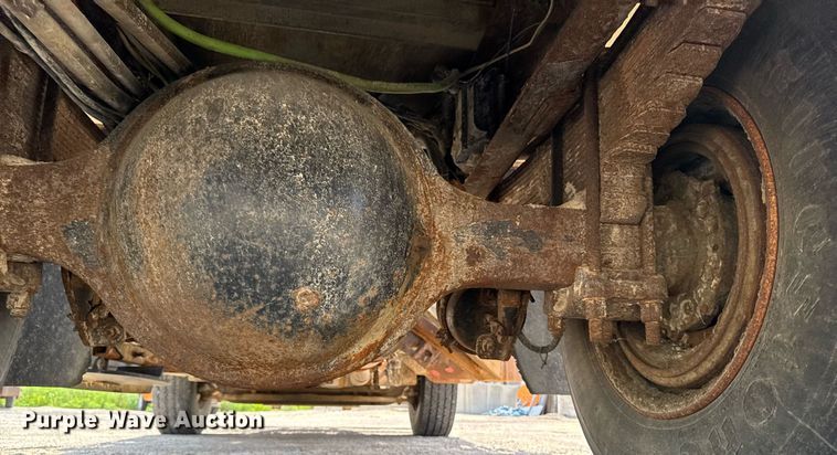 image for item EM2077 2004 Sterling Truck L7500 Series dump truck