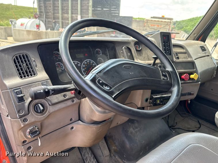 image for item EM2077 2004 Sterling Truck L7500 Series dump truck