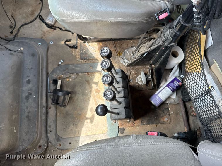 image for item EM2077 2004 Sterling Truck L7500 Series dump truck