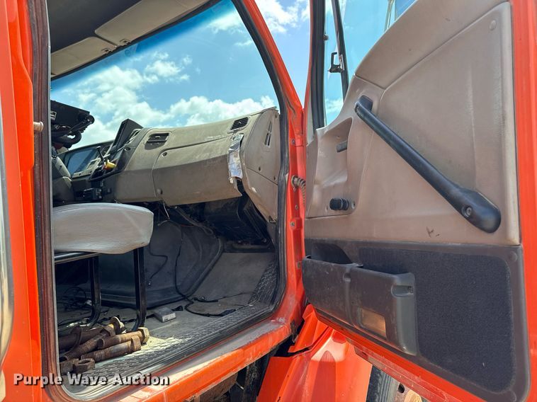 image for item EM2077 2004 Sterling Truck L7500 Series dump truck