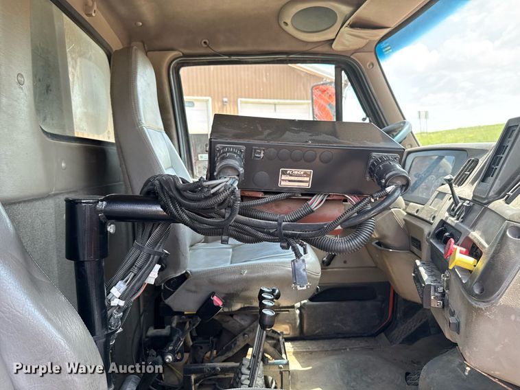 image for item EM2077 2004 Sterling Truck L7500 Series dump truck