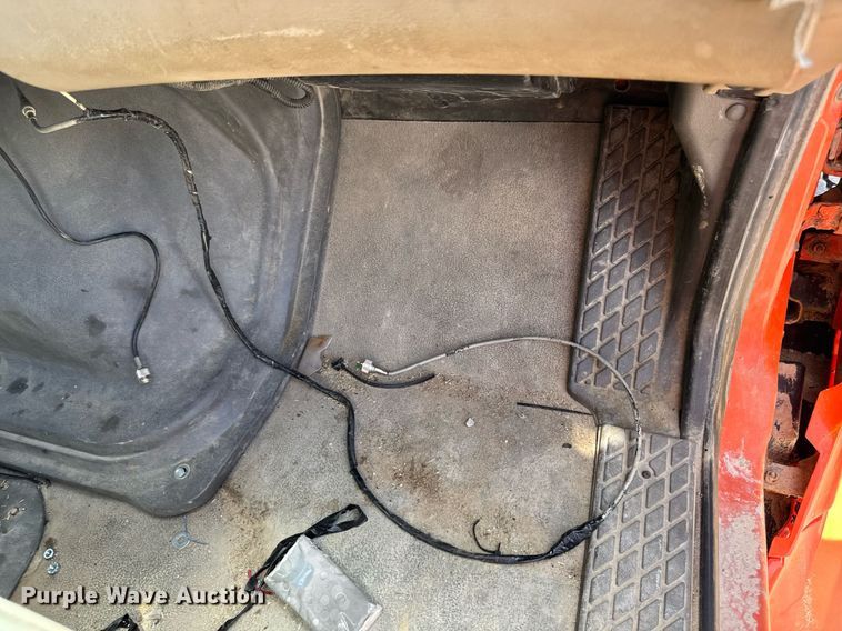 image for item EM2077 2004 Sterling Truck L7500 Series dump truck