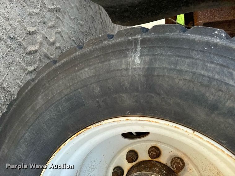 image for item EM2077 2004 Sterling Truck L7500 Series dump truck