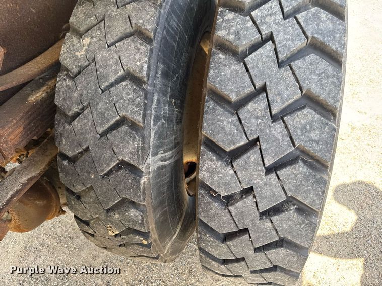 image for item EM2077 2004 Sterling Truck L7500 Series dump truck