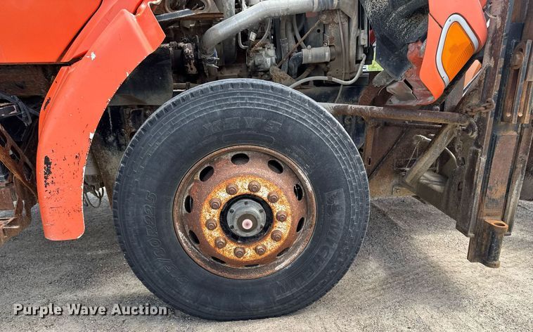 image for item EM2077 2004 Sterling Truck L7500 Series dump truck